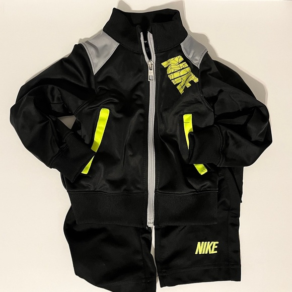 Nike Black Tracksuit with Neon Yellow and Silver Accents - Picture 5 of 5
